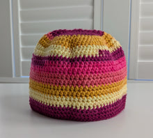 Load image into Gallery viewer, Teen/Adult Small Crochet Hat