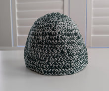 Load image into Gallery viewer, Teen/Adult Small Crochet Hat