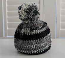 Load image into Gallery viewer, Baby Crochet Hat (6-12 Months)