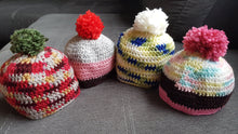 Load image into Gallery viewer, Baby Crochet Hat (3-6 Months)