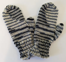 Load image into Gallery viewer, Child Knit Mitten